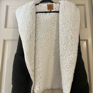 Reversible Dark Green and White women’s Sherpa Vest